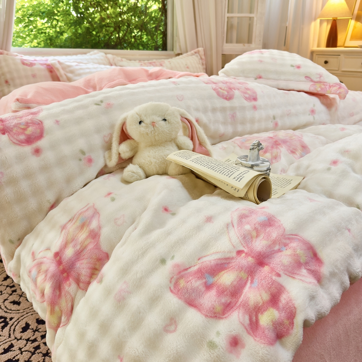 91家纺网 家纺一手货源 找家纺 梦莱斯 2025秋冬新款高克重牛奶绒四件套 蝶恋