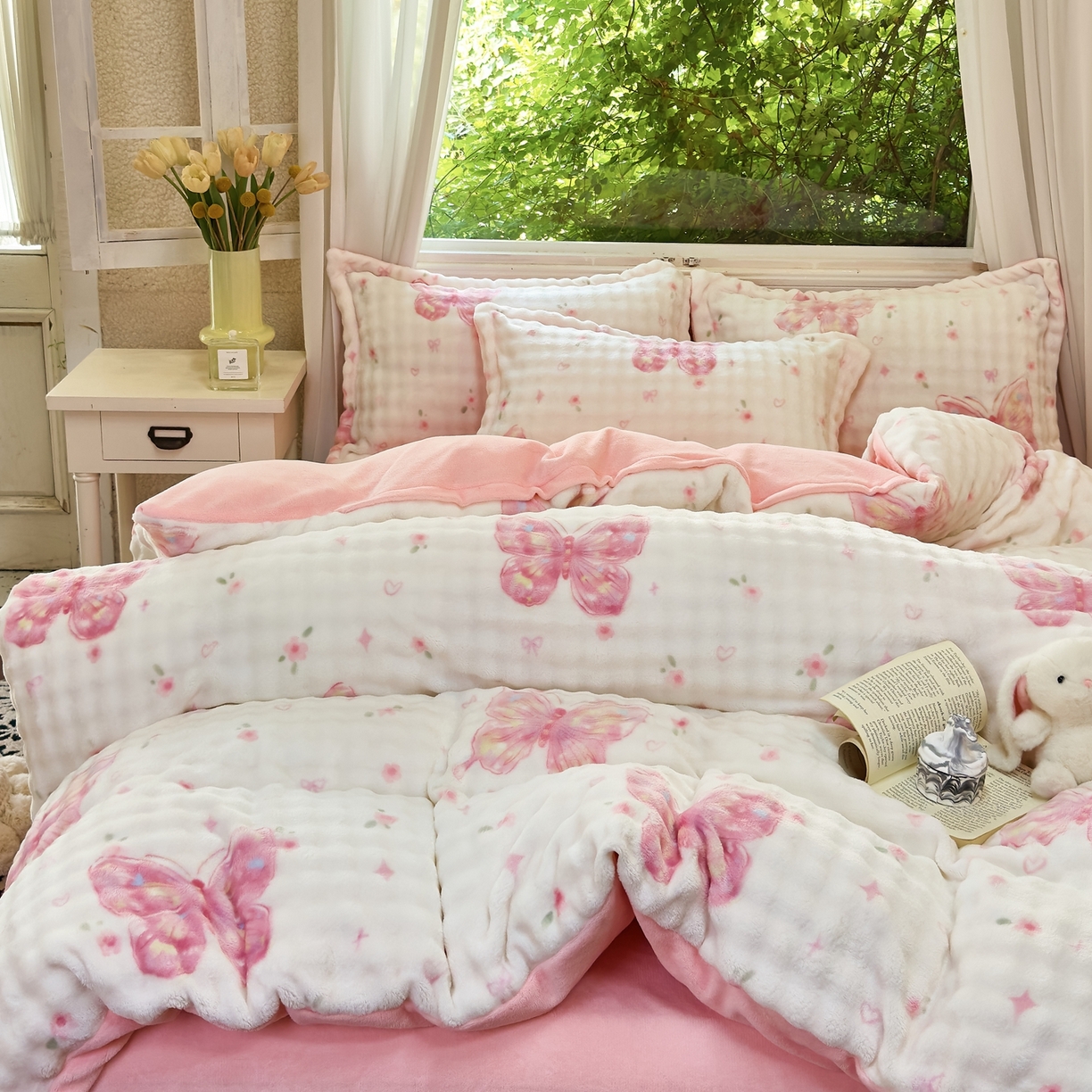 91家纺网 家纺一手货源 找家纺 梦莱斯 2025秋冬新款高克重牛奶绒四件套 蝶恋