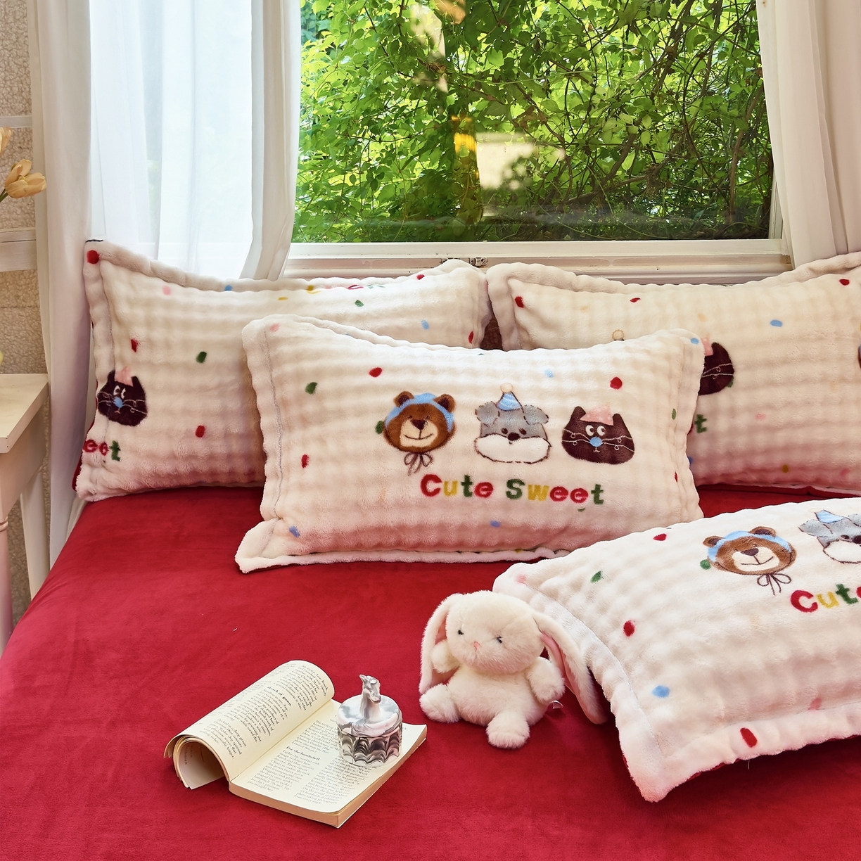 91家纺网 家纺一手货源 找家纺 梦莱斯 2025秋冬新款高克重牛奶绒四件套 狗狗伙伴