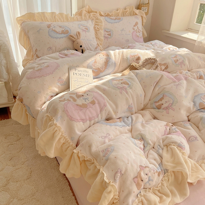 91家纺网 家纺一手货源 找家纺 瑞莱 上新2025年秋冬新款A类200克牛奶绒卡通印花四件套 懒懒猫