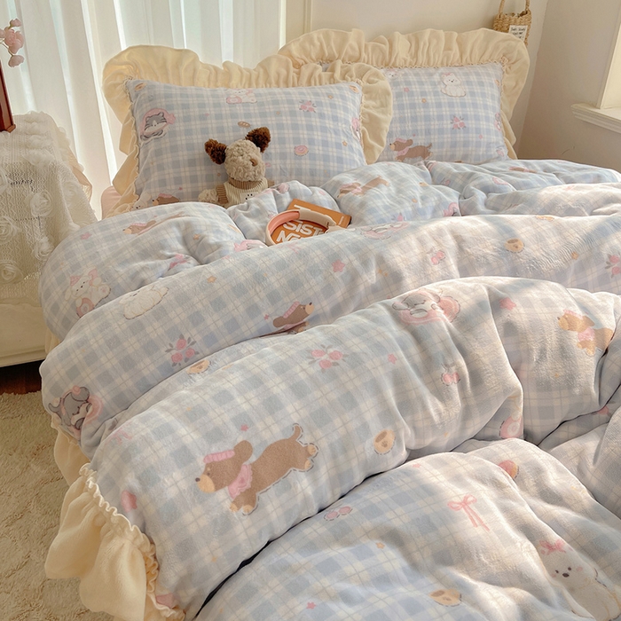 91家纺网 家纺一手货源 找家纺 瑞莱 上新2025年秋冬新款A类200克牛奶绒卡通印花四件套 萌趣咖宠