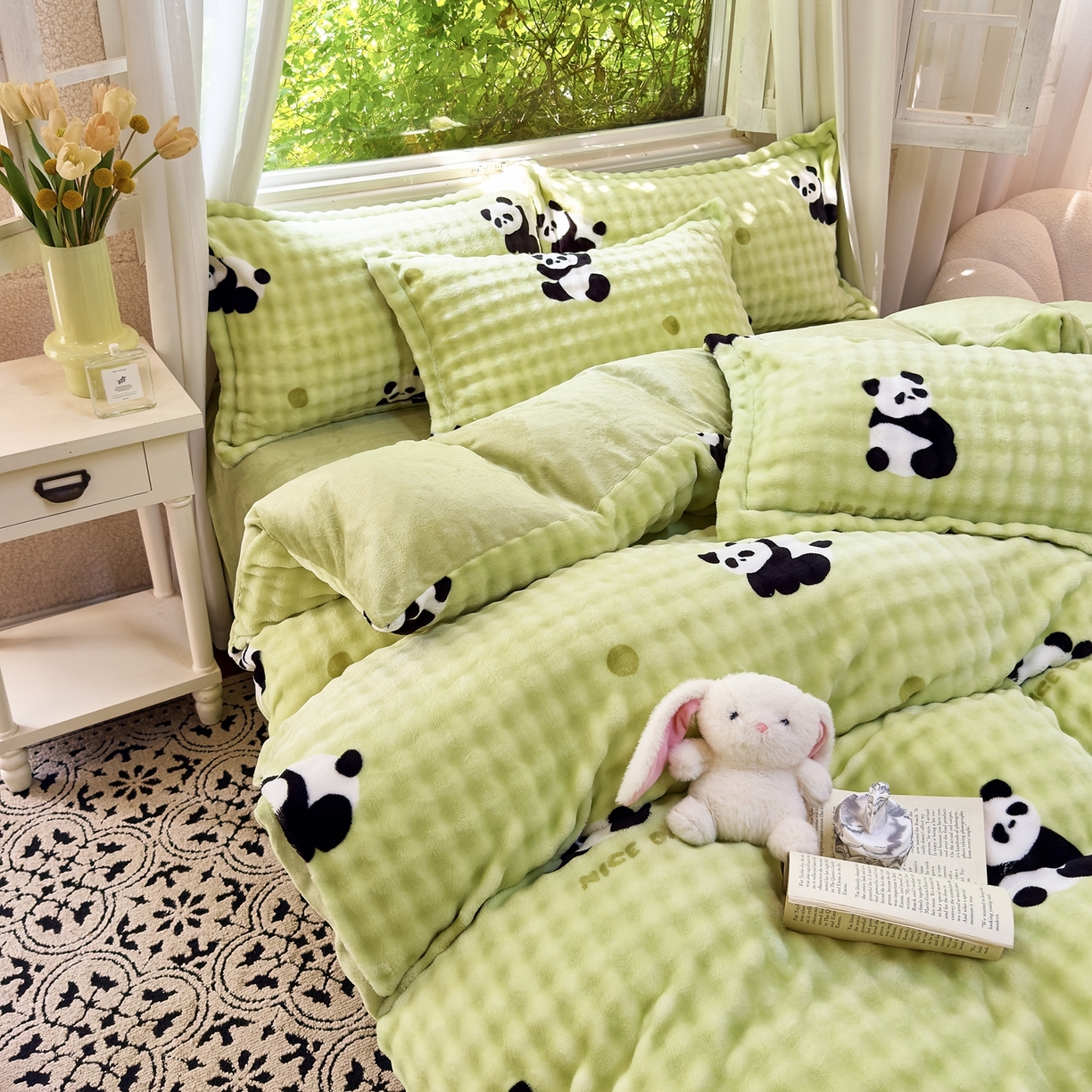 91家纺网 家纺一手货源 找家纺 梦莱斯 2025秋冬新款高克重牛奶绒四件套 胖达萌萌