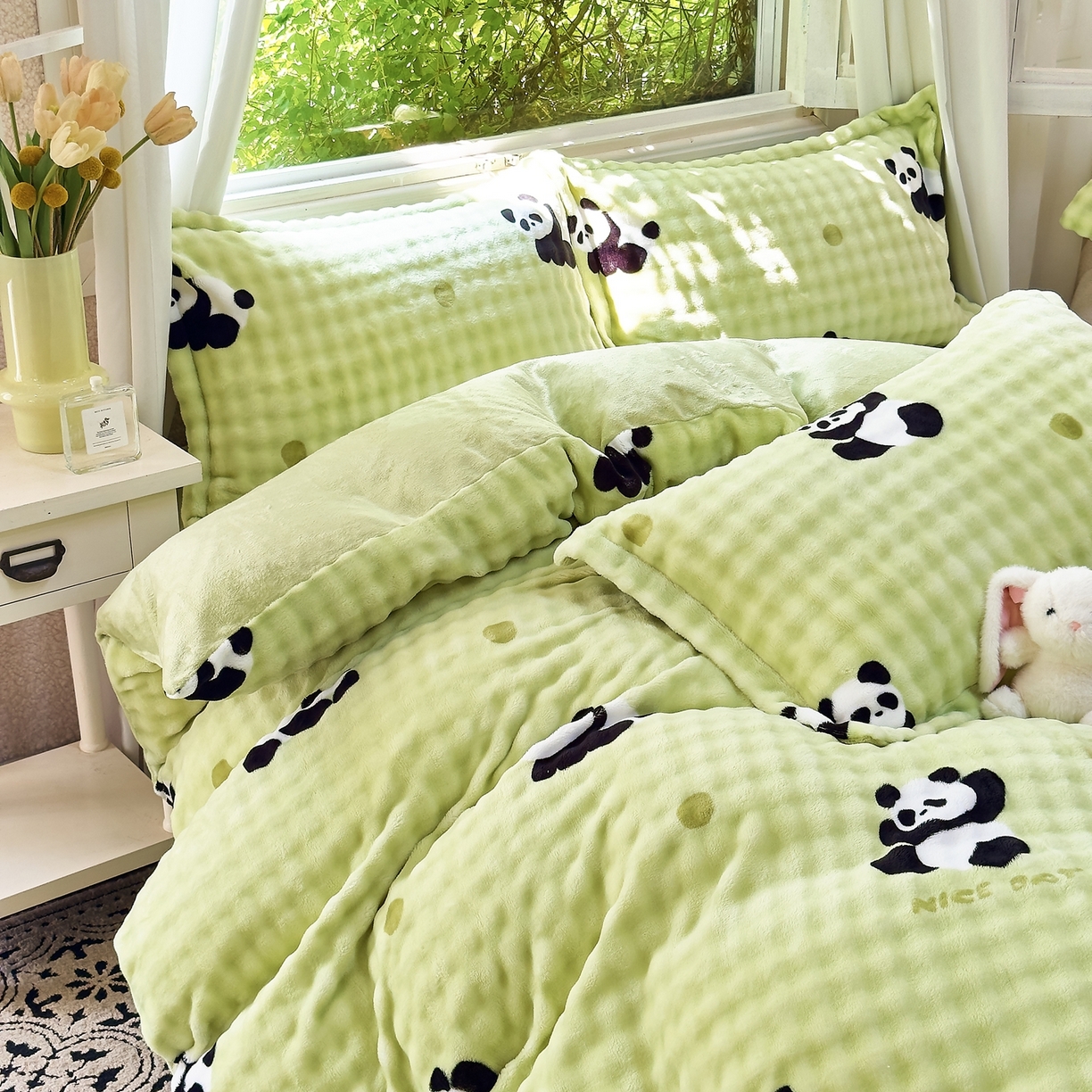 91家纺网 家纺一手货源 找家纺 梦莱斯 2025秋冬新款高克重牛奶绒四件套 胖达萌萌