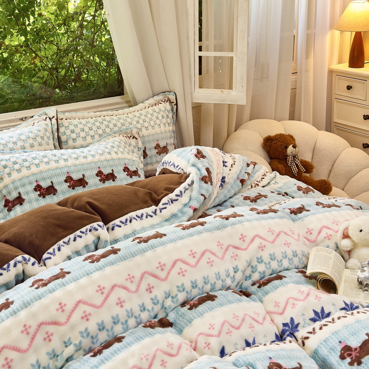 91家纺网 家纺一手货源 找家纺 梦莱斯 2025秋冬新款高克重牛奶绒四件套 顽皮狗