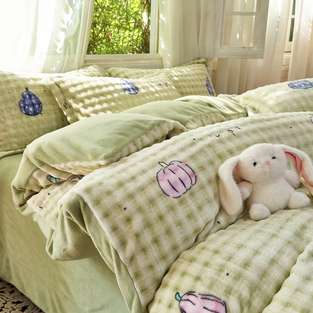 91家纺网 家纺一手货源 找家纺 梦莱斯 2025秋冬新款高克重牛奶绒四件套 小南瓜