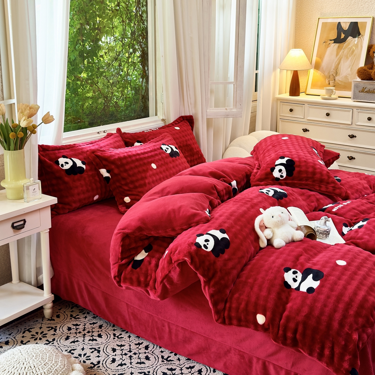 91家纺网 家纺一手货源 找家纺 梦莱斯 2025秋冬新款高克重牛奶绒四件套 熊猫红