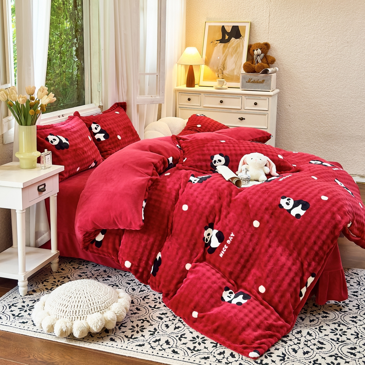 91家纺网 家纺一手货源 找家纺 梦莱斯 2025秋冬新款高克重牛奶绒四件套 熊猫红