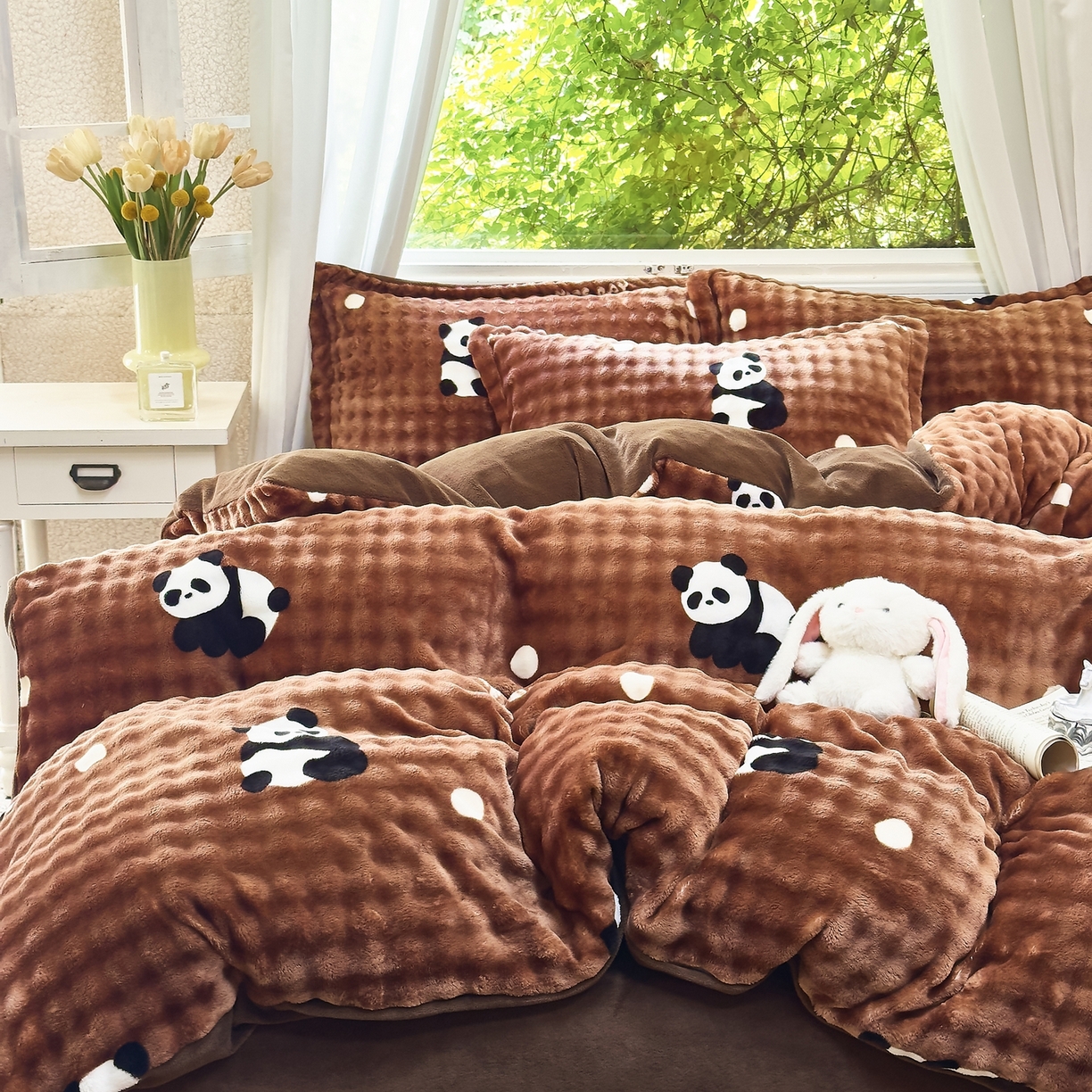 91家纺网 家纺一手货源 找家纺 梦莱斯 2025秋冬新款高克重牛奶绒四件套 熊猫咖