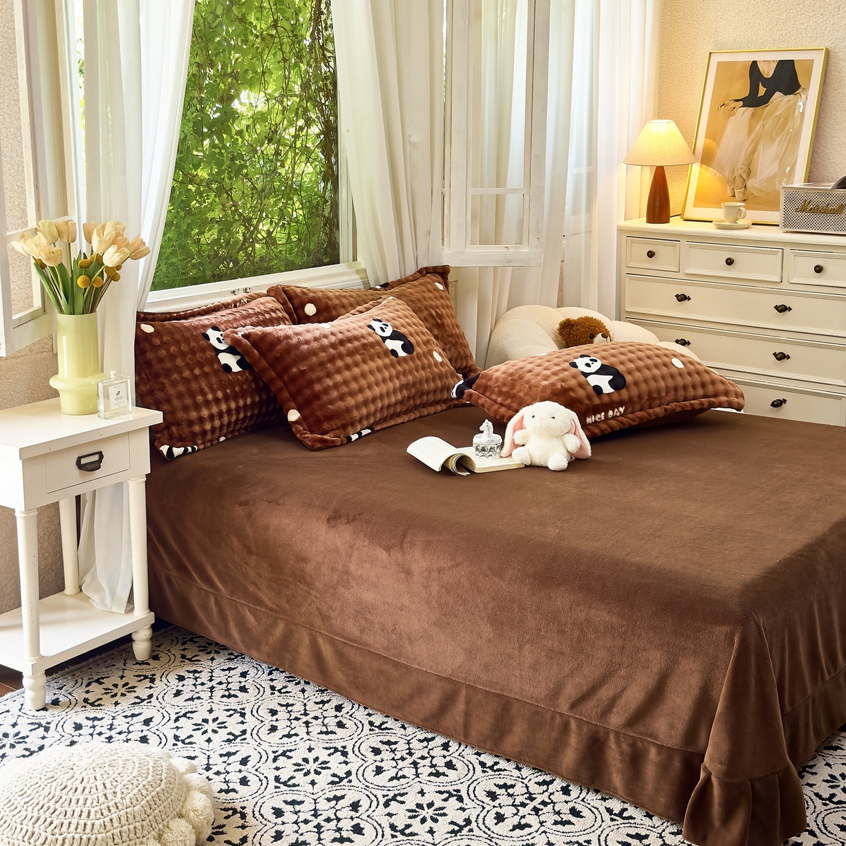 91家纺网 家纺一手货源 找家纺 梦莱斯 2025秋冬新款高克重牛奶绒四件套 熊猫咖