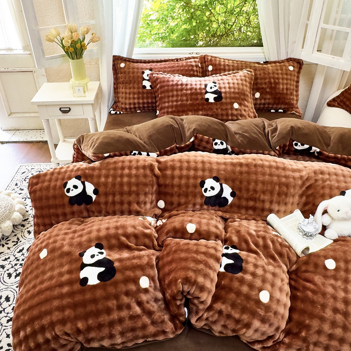 91家纺网 家纺一手货源 找家纺 梦莱斯 2025秋冬新款高克重牛奶绒四件套 熊猫咖