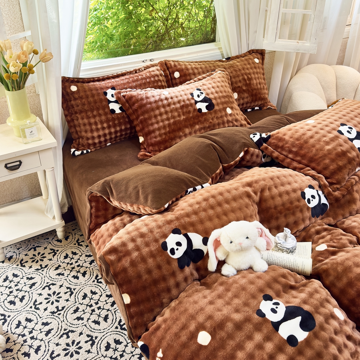 91家纺网 家纺一手货源 找家纺 梦莱斯 2025秋冬新款高克重牛奶绒四件套 熊猫咖