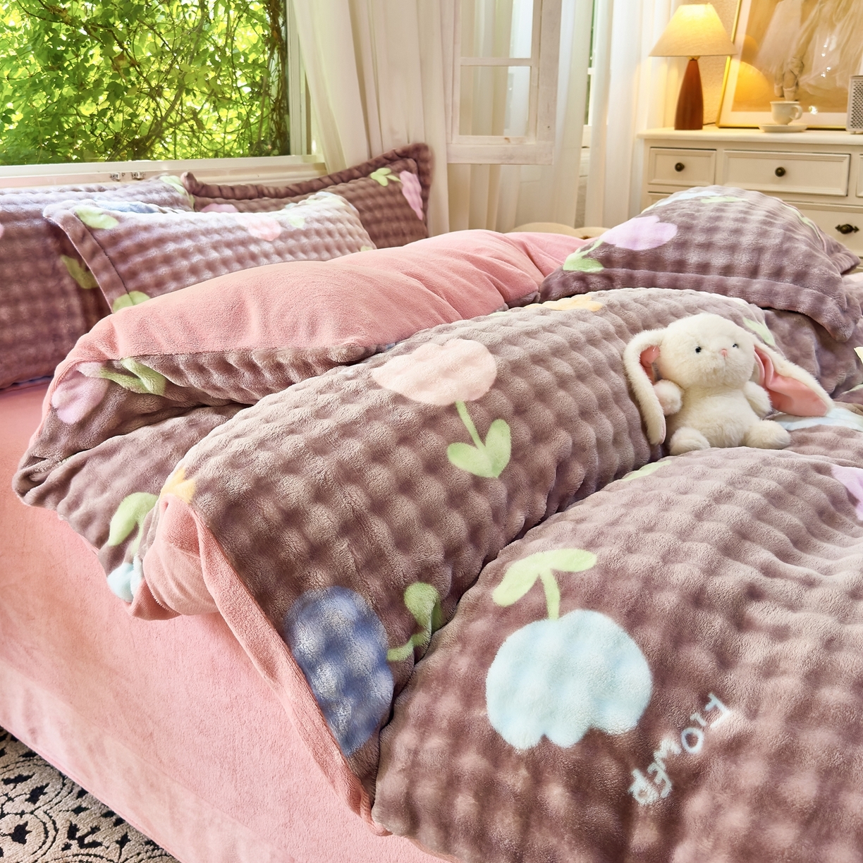 91家纺网 家纺一手货源 找家纺 梦莱斯 2025秋冬新款高克重牛奶绒四件套 郁金香