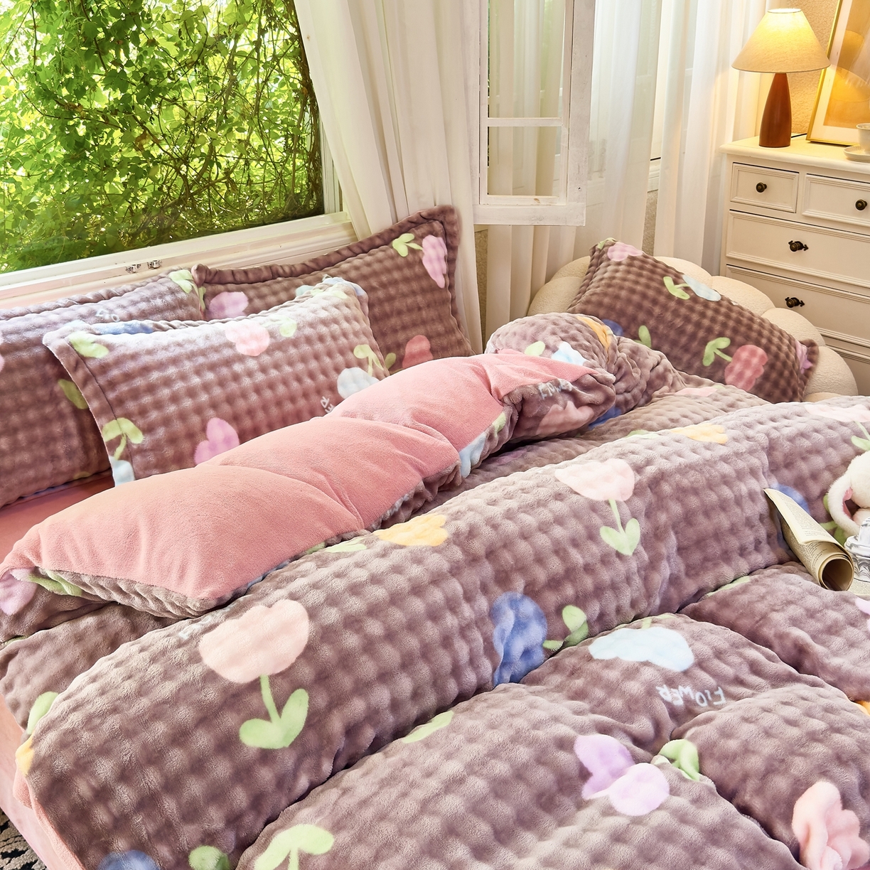 91家纺网 家纺一手货源 找家纺 梦莱斯 2025秋冬新款高克重牛奶绒四件套 郁金香