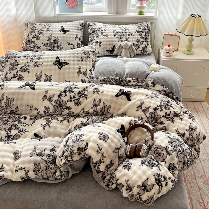 91家纺网 家纺一手货源 找家纺 一比一 2025新款亲肤舒适保暖泡泡绒牛奶绒四件套 奥黛丽