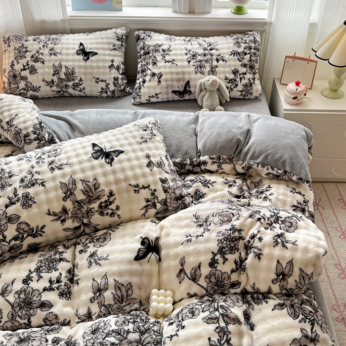 91家纺网 家纺一手货源 找家纺 一比一 2025新款亲肤舒适保暖泡泡绒牛奶绒四件套 奥黛丽