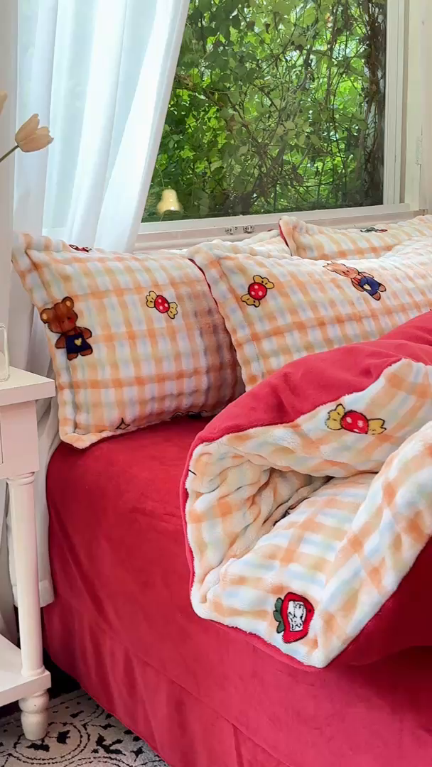 91家纺网 家纺一手货源 找家纺 梦莱斯 2025秋冬新款高克重牛奶绒四件套 杰瑞猫咪