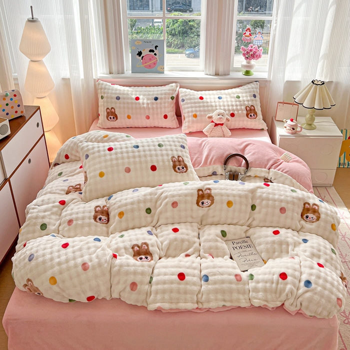 91家纺网 家纺一手货源 找家纺 一比一 2025新款亲肤舒适保暖泡泡绒牛奶绒四件套 布布