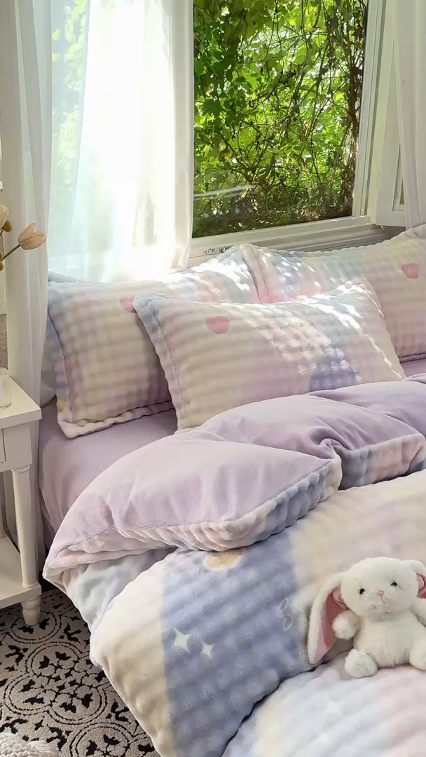 91家纺网 家纺一手货源 找家纺 梦莱斯 2025秋冬新款高克重牛奶绒四件套 梦幻星空