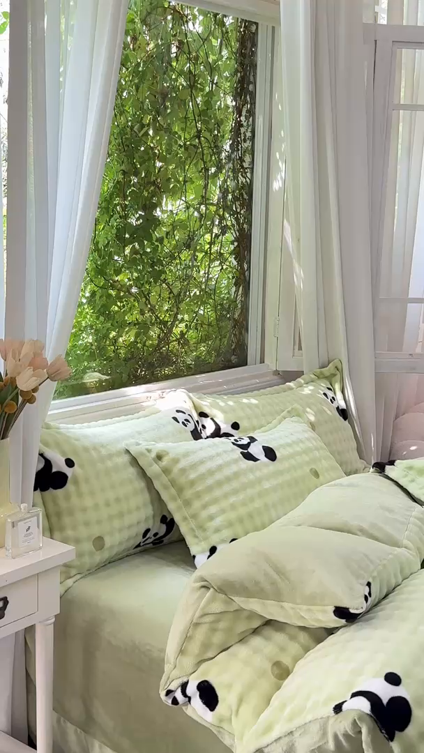 91家纺网 家纺一手货源 找家纺 梦莱斯 2025秋冬新款高克重牛奶绒四件套 胖达萌萌