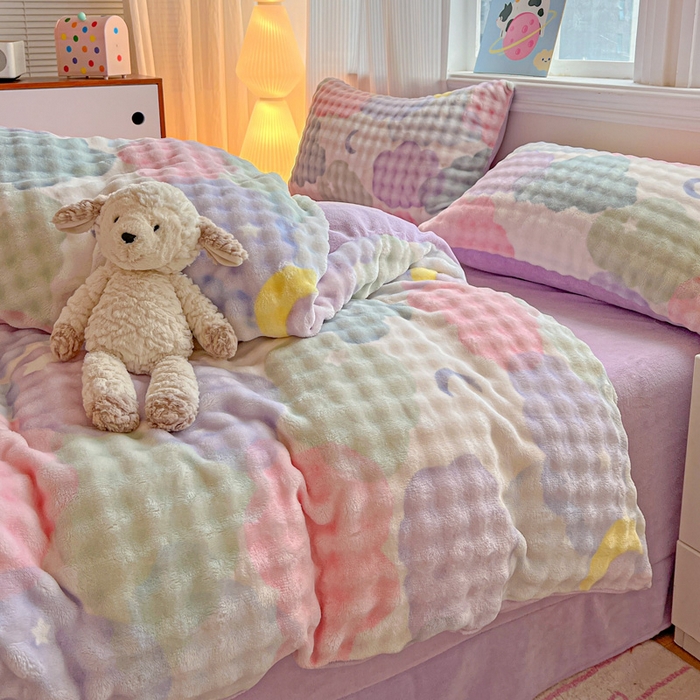 91家纺网 家纺一手货源 找家纺 一比一 2025新款亲肤舒适保暖泡泡绒牛奶绒四件套 梦幻星空