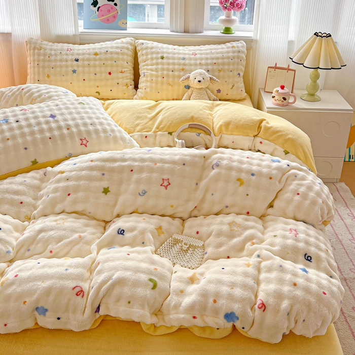 91家纺网 家纺一手货源 找家纺 一比一 2025新款亲肤舒适保暖泡泡绒牛奶绒四件套 奶油起司