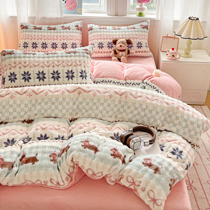 91家纺网 家纺一手货源 找家纺 一比一 2025新款亲肤舒适保暖泡泡绒牛奶绒四件套 汪汪队