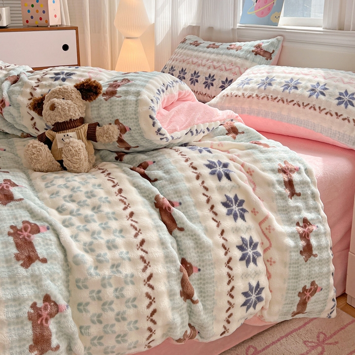 91家纺网 家纺一手货源 找家纺 一比一 2025新款亲肤舒适保暖泡泡绒牛奶绒四件套 汪汪队