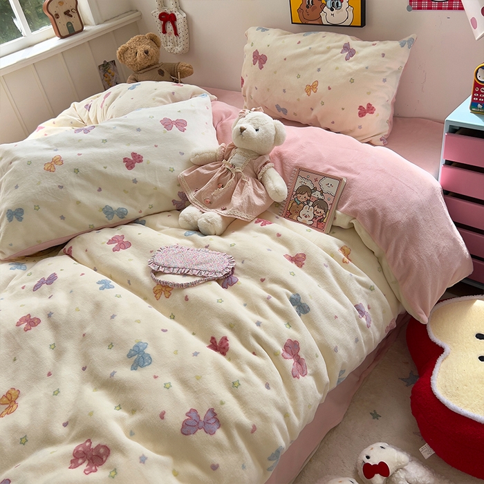 91家纺网 家纺一手货源 找家纺 （总）原素 2025秋冬少女心印花A类200克双拼加厚牛奶绒四件套