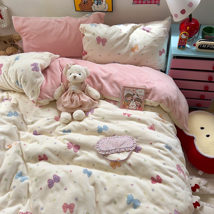 91家纺网 家纺一手货源 找家纺 （总）原素 2025秋冬少女心印花A类200克双拼加厚牛奶绒四件套