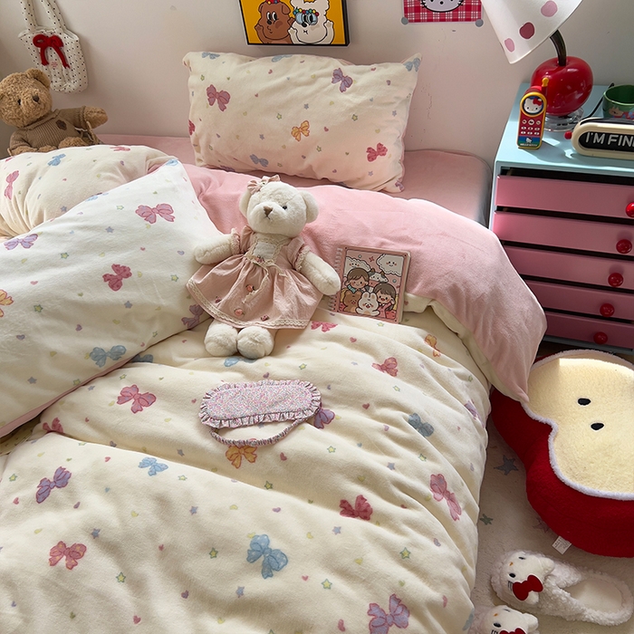 91家纺网 家纺一手货源 找家纺 （总）原素 2025秋冬少女心印花A类200克双拼加厚牛奶绒四件套