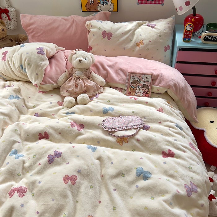 91家纺网 家纺一手货源 找家纺 （总）原素 2025秋冬少女心印花A类200克双拼加厚牛奶绒四件套