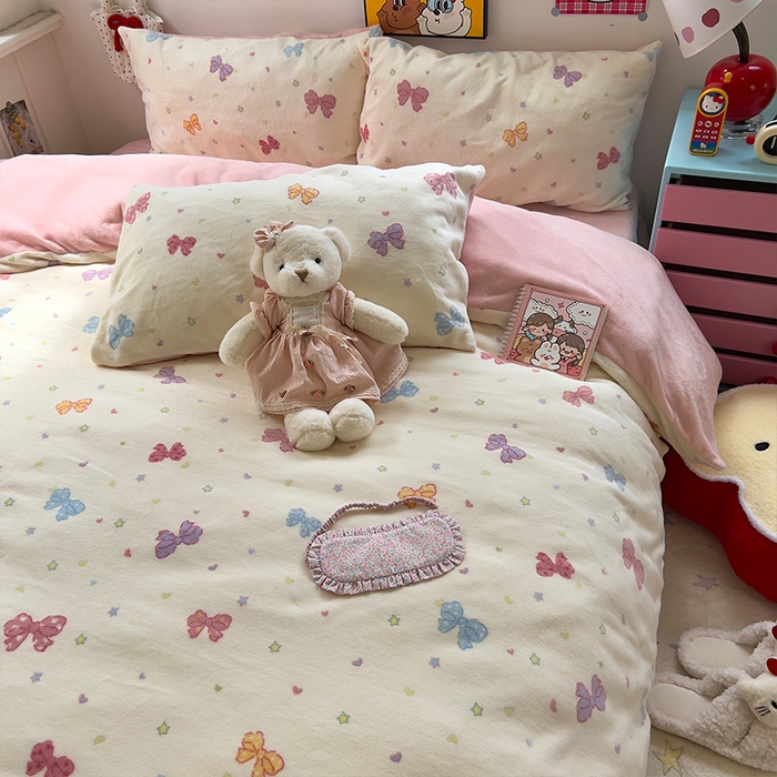 91家纺网 家纺一手货源 找家纺 （总）原素 2025秋冬少女心印花A类200克双拼加厚牛奶绒四件套