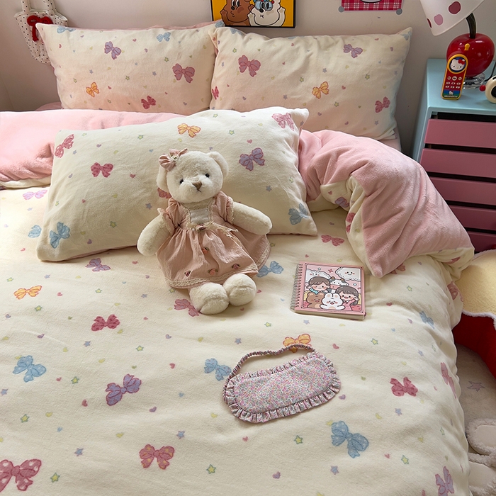 91家纺网 家纺一手货源 找家纺 （总）原素 2025秋冬少女心印花A类200克双拼加厚牛奶绒四件套