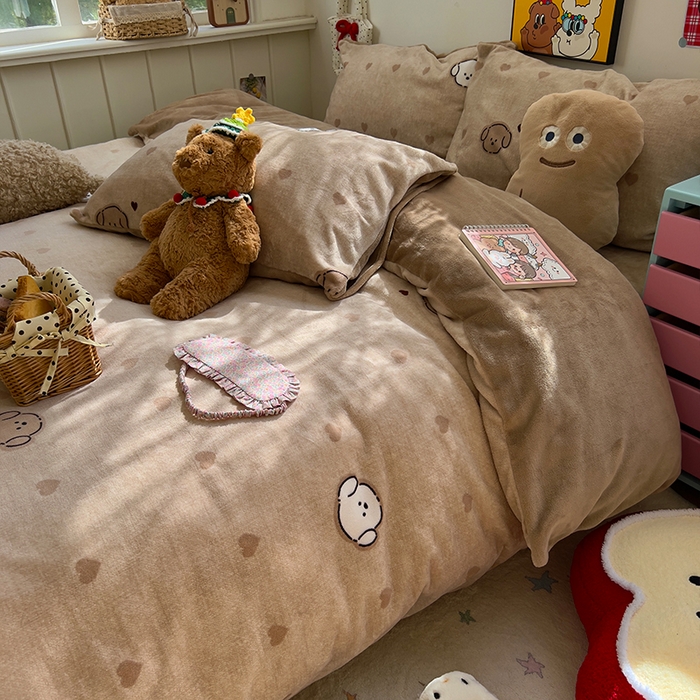 91家纺网 家纺一手货源 找家纺 （总）原素 2025秋冬少女心印花A类200克双拼加厚牛奶绒四件套