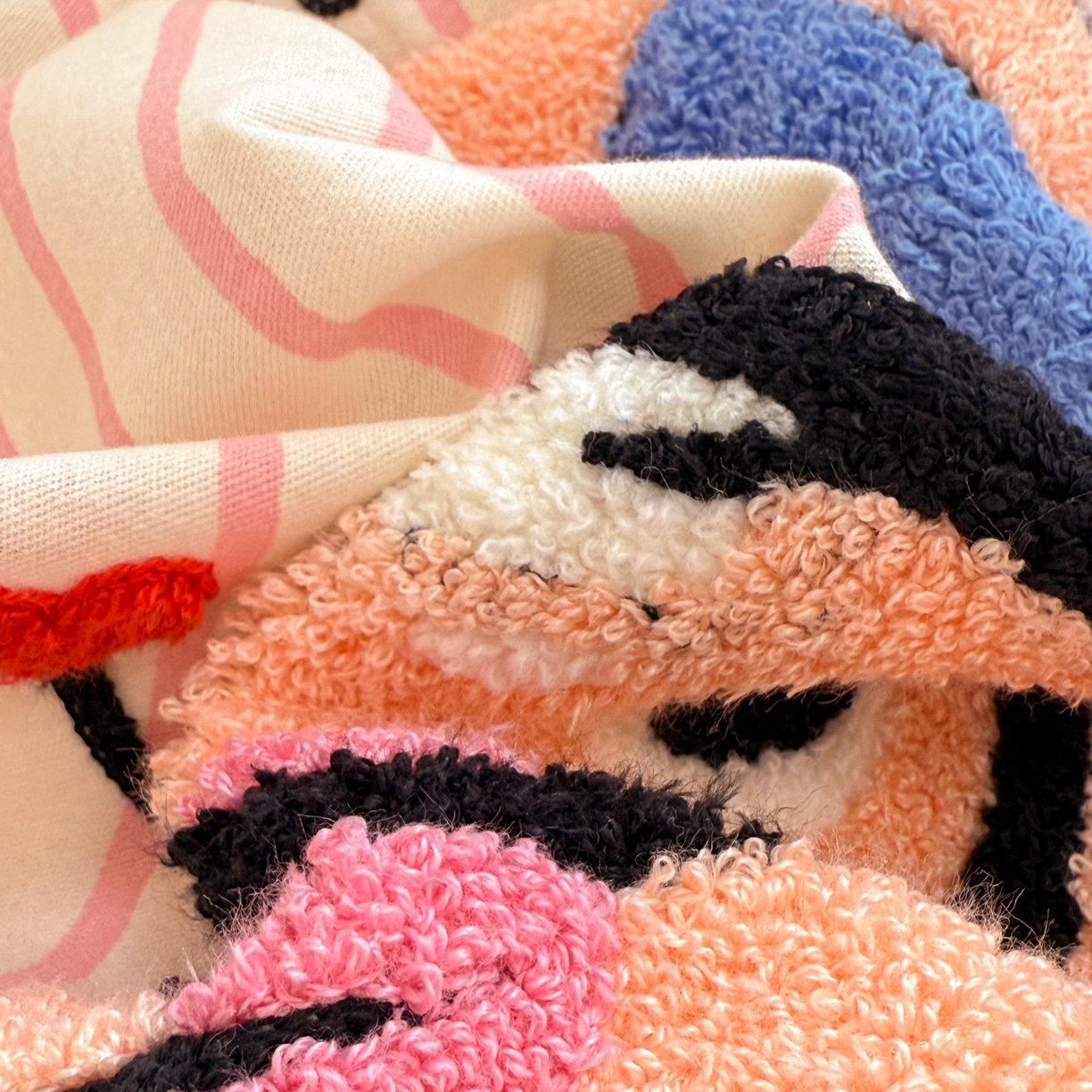 91家纺网 家纺一手货源 找家纺 简宜家居 2025新款全棉磨毛刺绣毛巾绣四件套 大眼兔宝