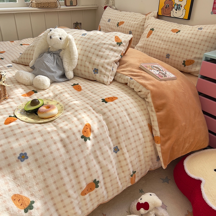 91家纺网 家纺一手货源 找家纺 （总）原素 2025秋冬少女心印花A类200克双拼加厚牛奶绒四件套