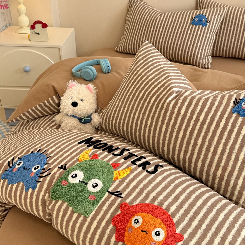 91家纺网 家纺一手货源 找家纺 简宜家居 2025新款全棉磨毛刺绣毛巾绣四件套 萌萌怪咖-咖条