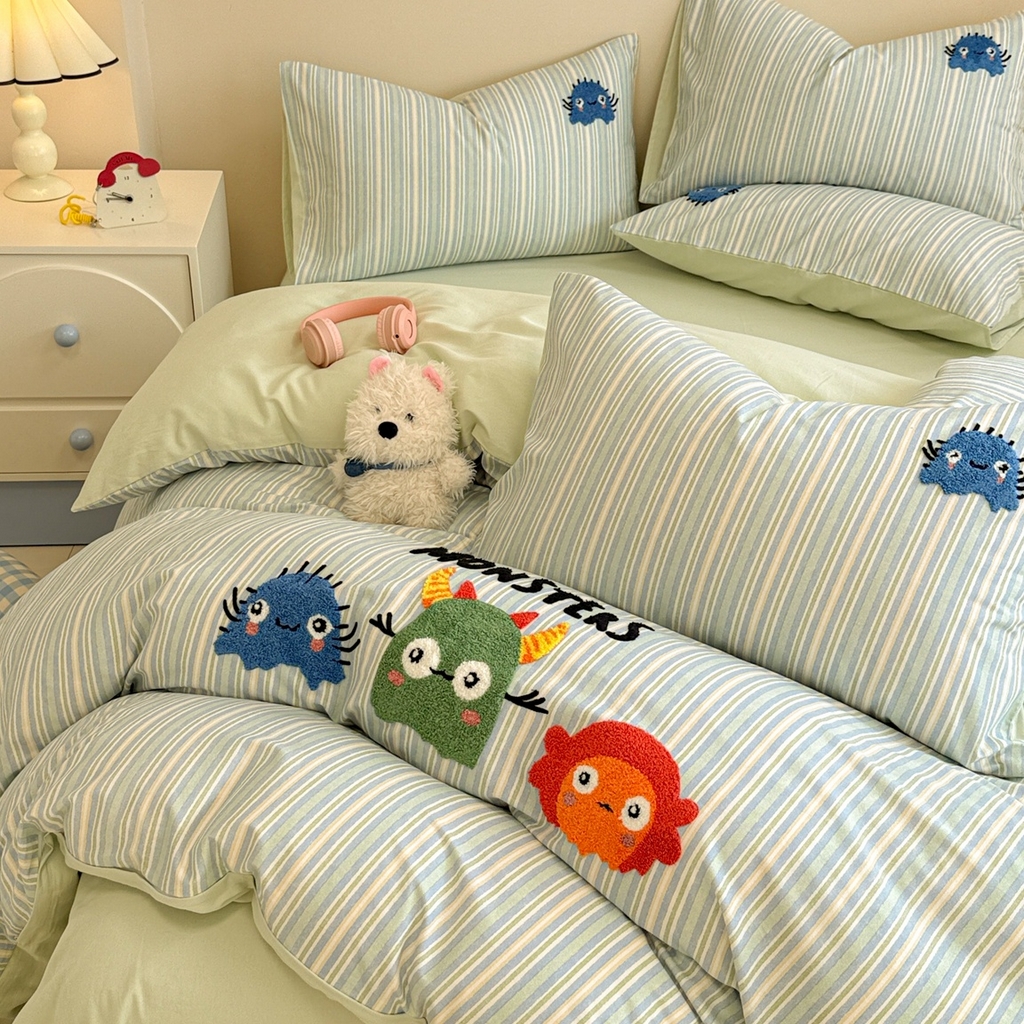 91家纺网 家纺一手货源 找家纺 简宜家居 2025新款全棉磨毛刺绣毛巾绣四件套 萌萌怪咖-蓝条