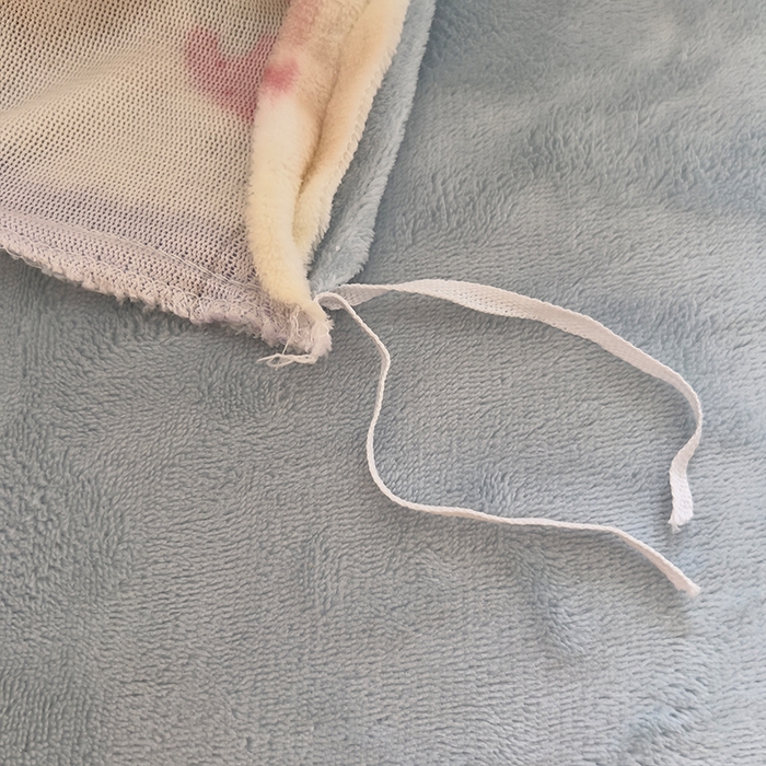 91家纺网 家纺一手货源 找家纺 原素 2025秋冬少女心印花A类200克双拼加厚牛奶绒四件套 粉粉草莓