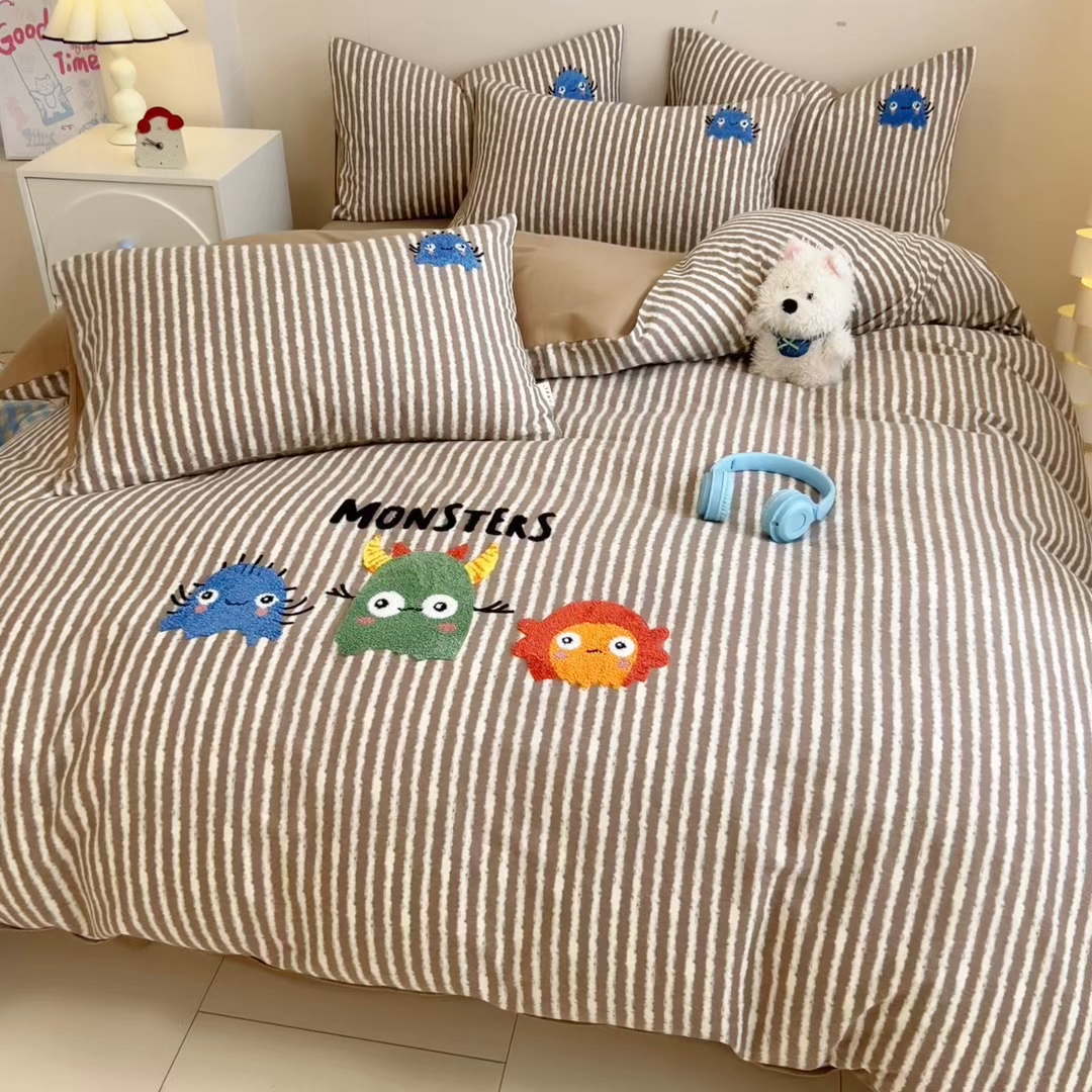 91家纺网 家纺一手货源 找家纺 简宜家居 2025新款全棉磨毛刺绣毛巾绣四件套 萌萌怪咖-咖条