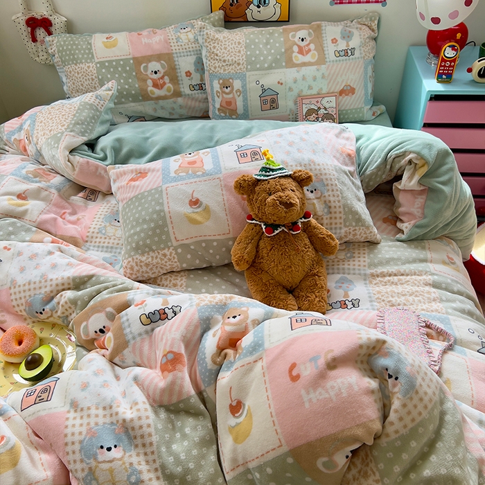 91家纺网 家纺一手货源 找家纺 原素 2025秋冬少女心印花A类200克双拼加厚牛奶绒四件套 考拉的家