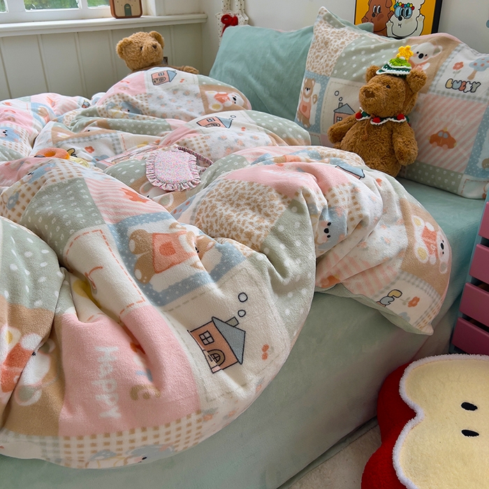 91家纺网 家纺一手货源 找家纺 原素 2025秋冬少女心印花A类200克双拼加厚牛奶绒四件套 考拉的家