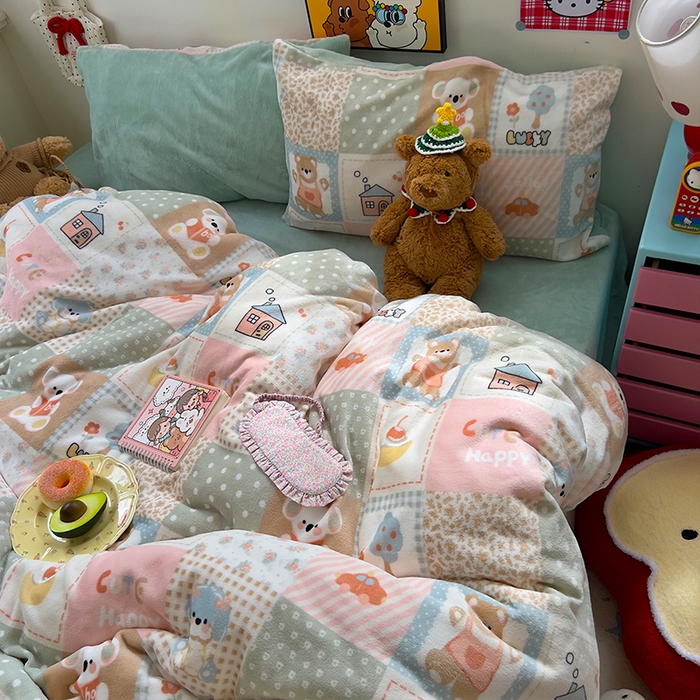 91家纺网 家纺一手货源 找家纺 原素 2025秋冬少女心印花A类200克双拼加厚牛奶绒四件套 考拉的家