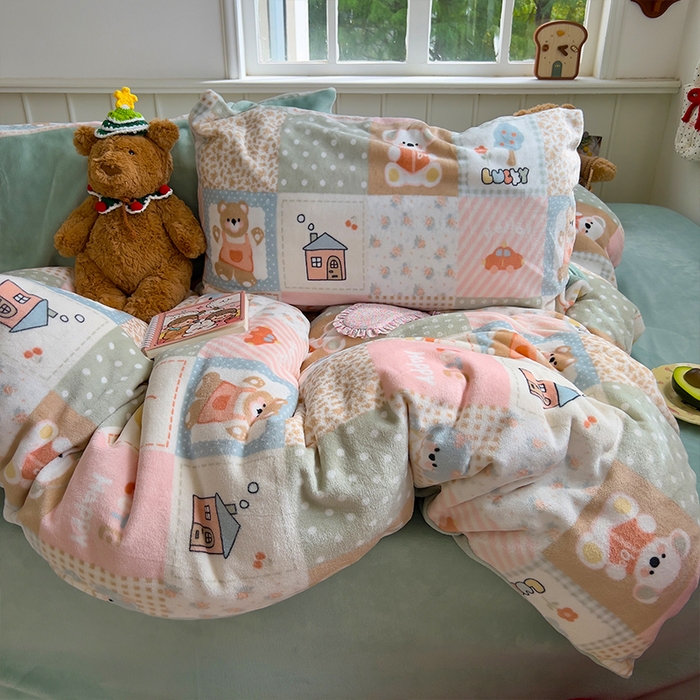 91家纺网 家纺一手货源 找家纺 原素 2025秋冬少女心印花A类200克双拼加厚牛奶绒四件套 考拉的家