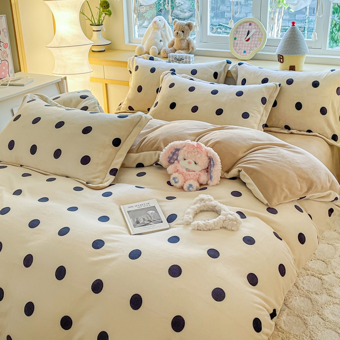 91家纺网 家纺一手货源 找家纺 一比一  2025新款双面牛奶绒四件套 黑糖珍珠