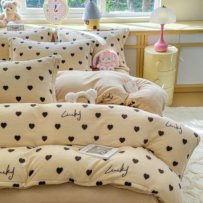 91家纺网 家纺一手货源 找家纺 一比一  2025新款双面牛奶绒四件套 卡布奇诺