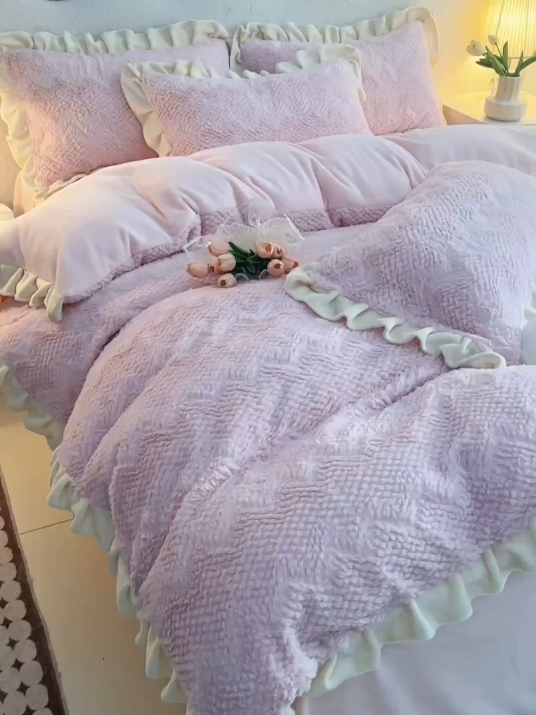 91家纺网 家纺一手货源 找家纺 优家居 2025新款加厚兔毛绒四件套 水波兔-粉