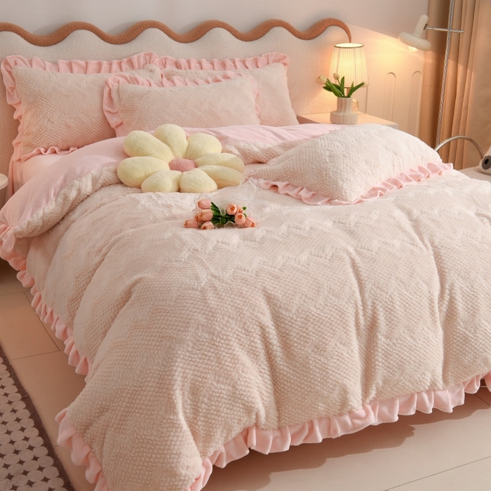 91家纺网 家纺一手货源 找家纺 优家居 2025新款加厚兔毛绒四件套 水波兔-白粉