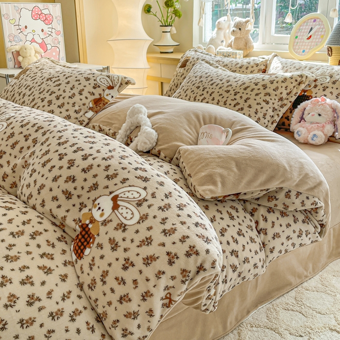 91家纺网 家纺一手货源 找家纺 （总）一比一  2025新款双面牛奶绒四件套