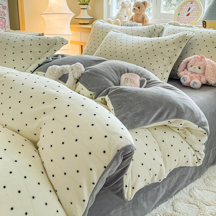 91家纺网 家纺一手货源 找家纺 （总）一比一  2025新款双面牛奶绒四件套